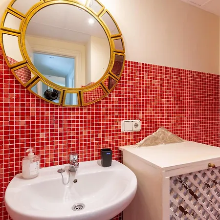 Sf Con Balcones Con Vistas Al Alfonso Xiii Y A La Universidad *