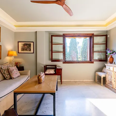 Sf Con Balcones Con Vistas Al Alfonso Xiii Y A La Universidad Apartmán